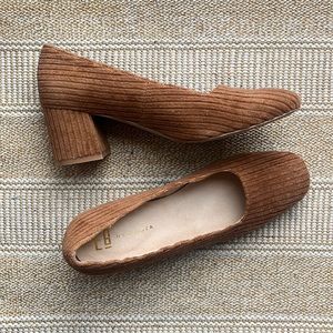 E8 by Miista corduroy pumps